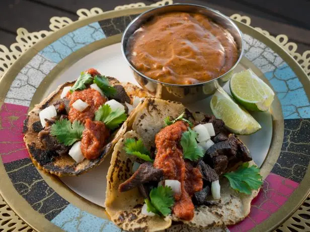 Tacos de Lengue con "Queseaux"