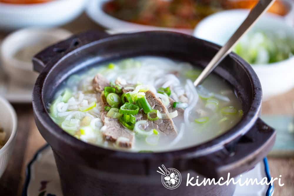 Seolleongtang (Korean Beef Bone Broth)