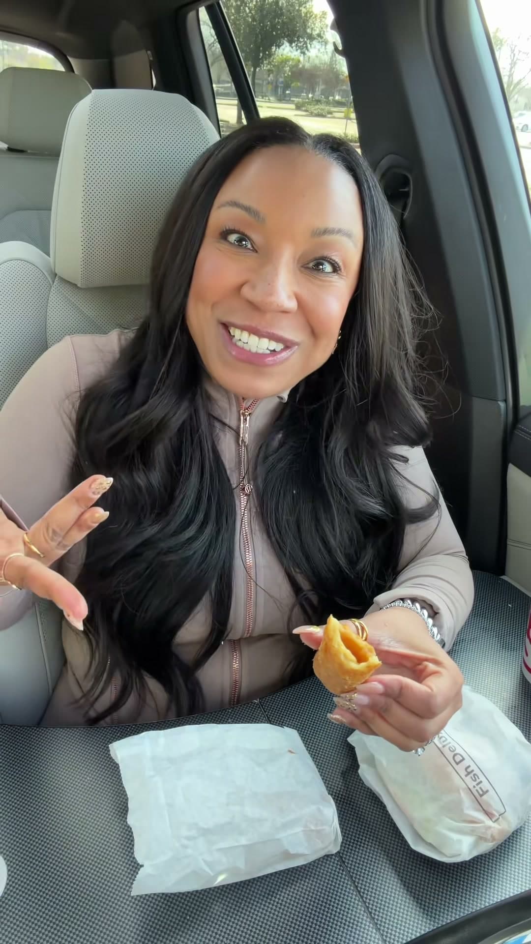 Peach Cobbler Roll and Hawaiian Fish Sandwich Review