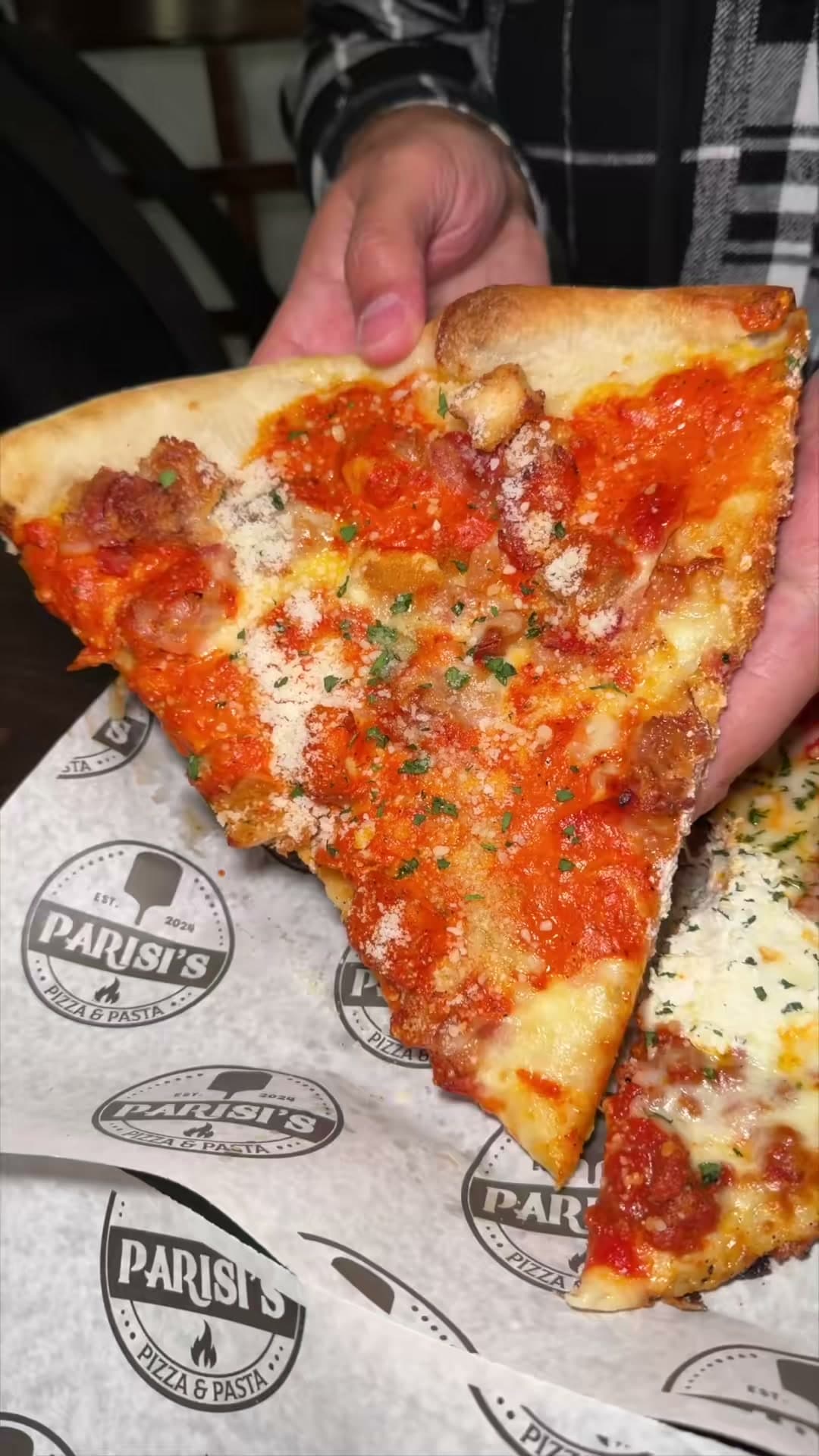 Parisi's Pizza & Pasta Review