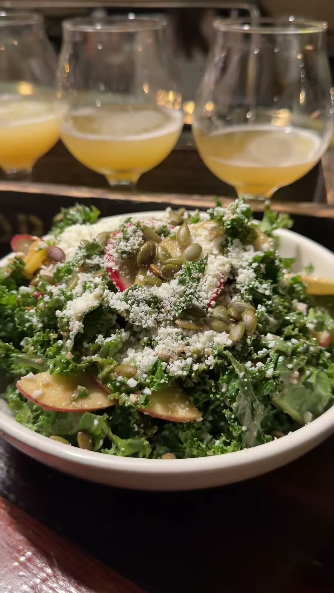 Fieldwork Brewing Pizza Bread and Kale Salad Review
