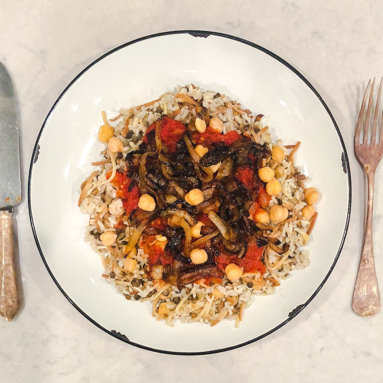Egyptian rice, lentil and tomato sauce dish (koshari)