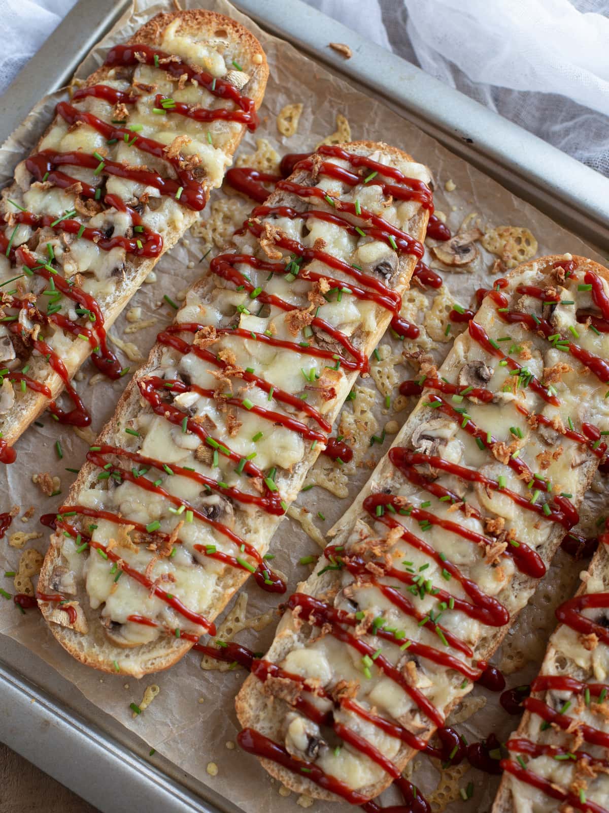 Zapiekanka, Polish toasted sandwich
