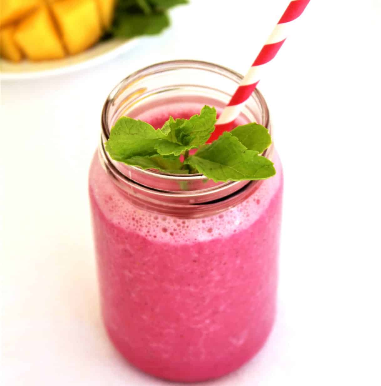 Mango Dragon Fruit Smoothie