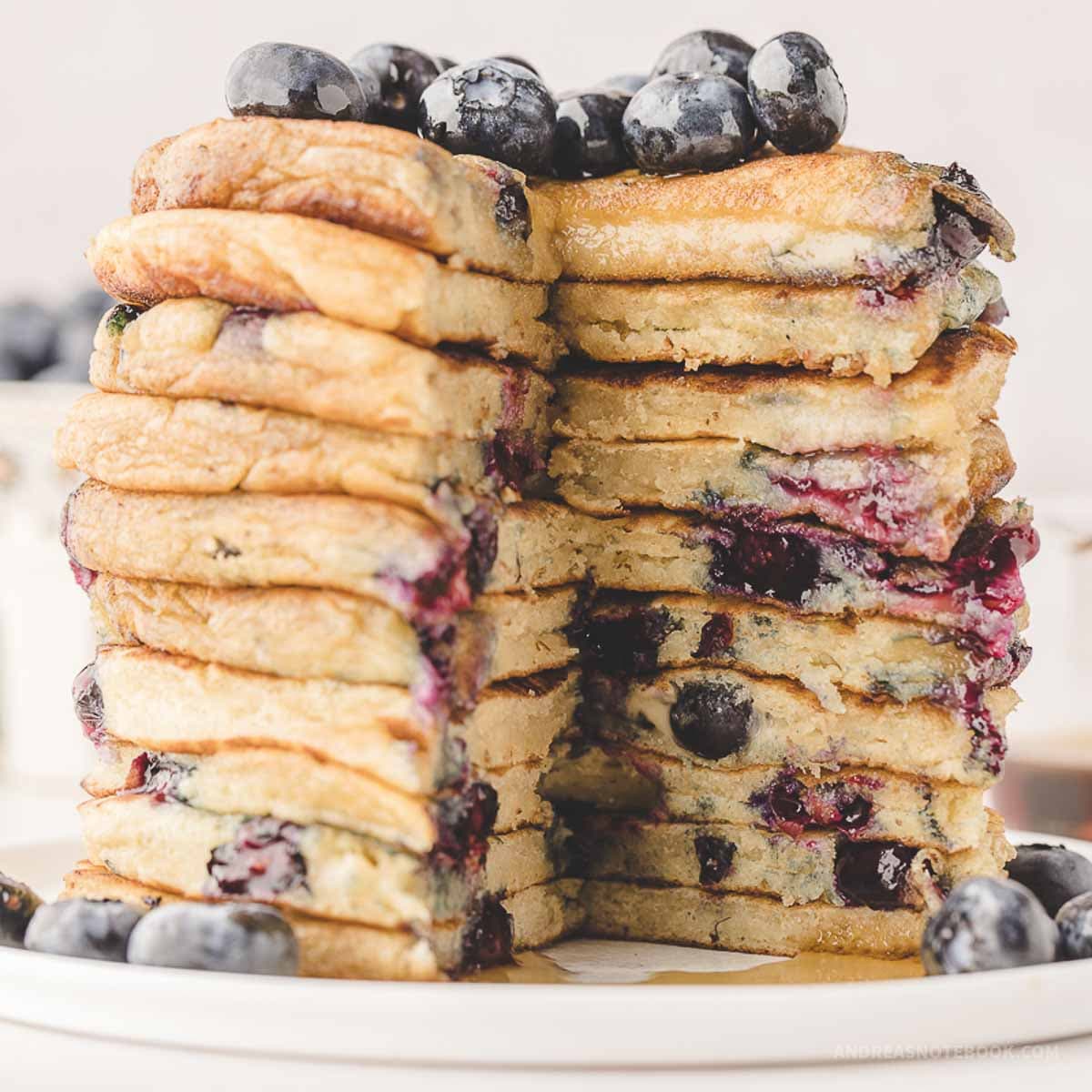 Fluffy Blueberry Pancakes
