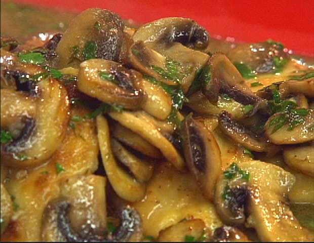 Chicken Marsala with Mushrooms / Chicken Marsala ai Funghi