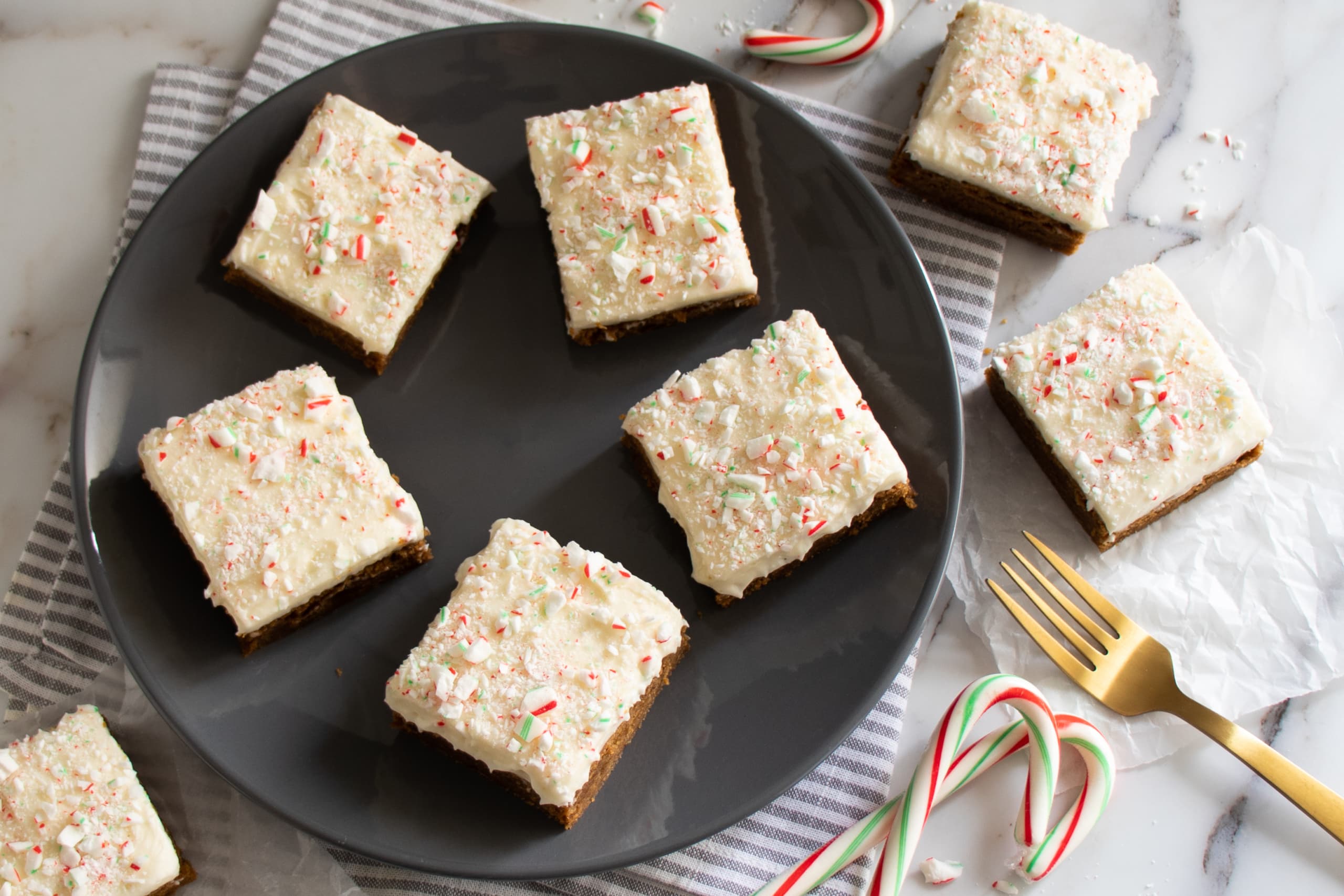 Gingerbread Cookie Bars