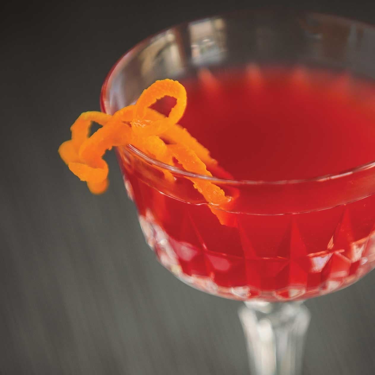 Garnet Cocktail (Gin, Pomegranate And Grapefruit)