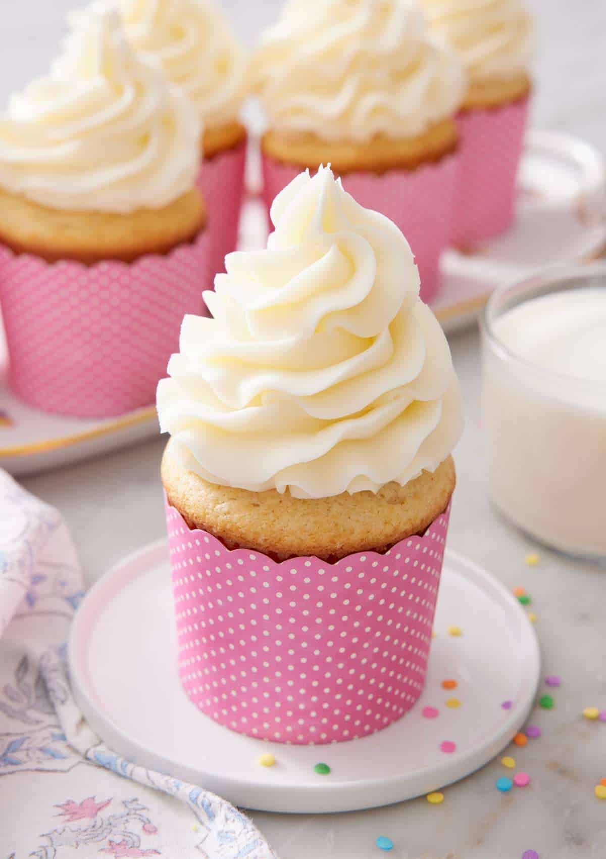 Moist Vanilla Cupcakes