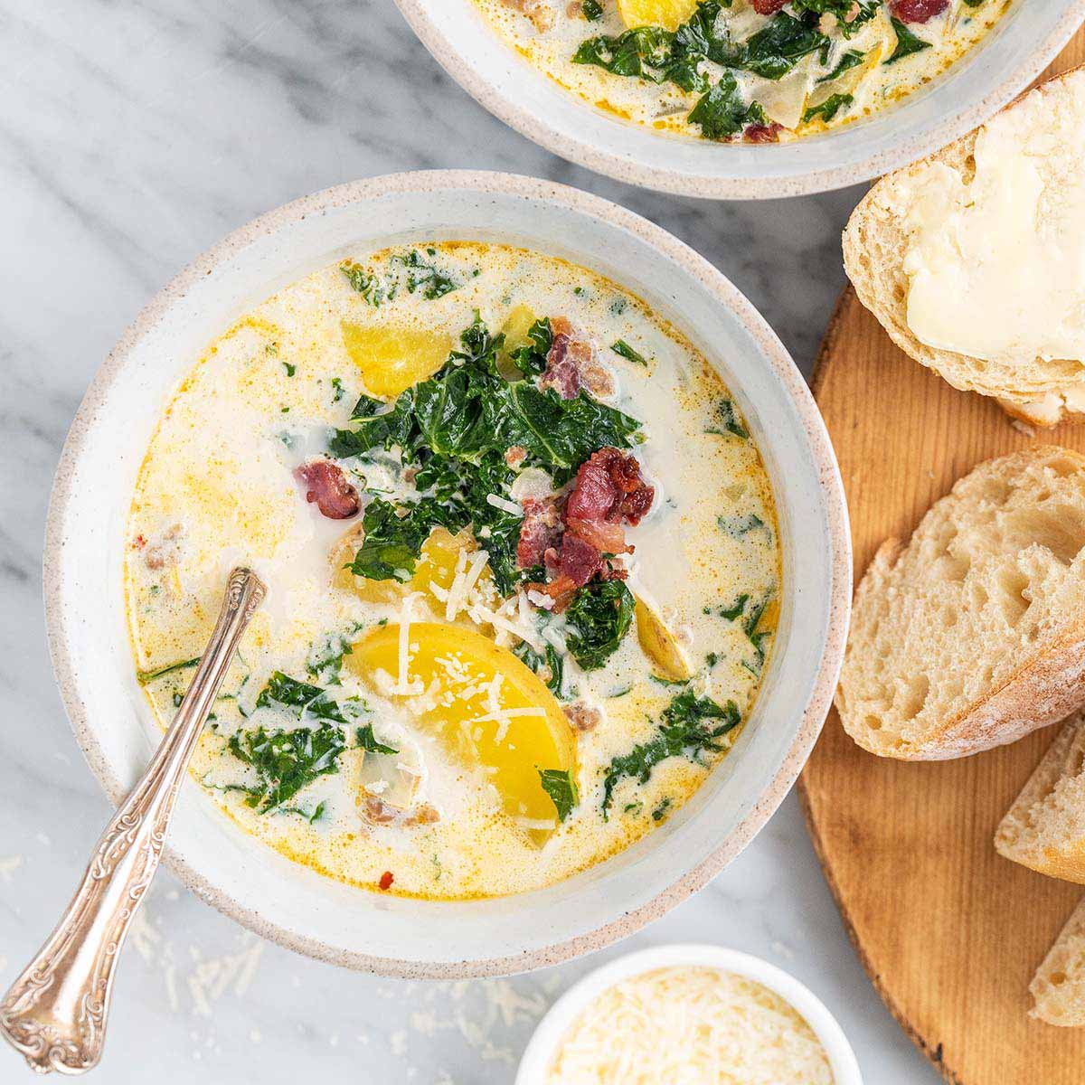 Easy 30-Minute Olive Garden Zuppa Toscana Soup