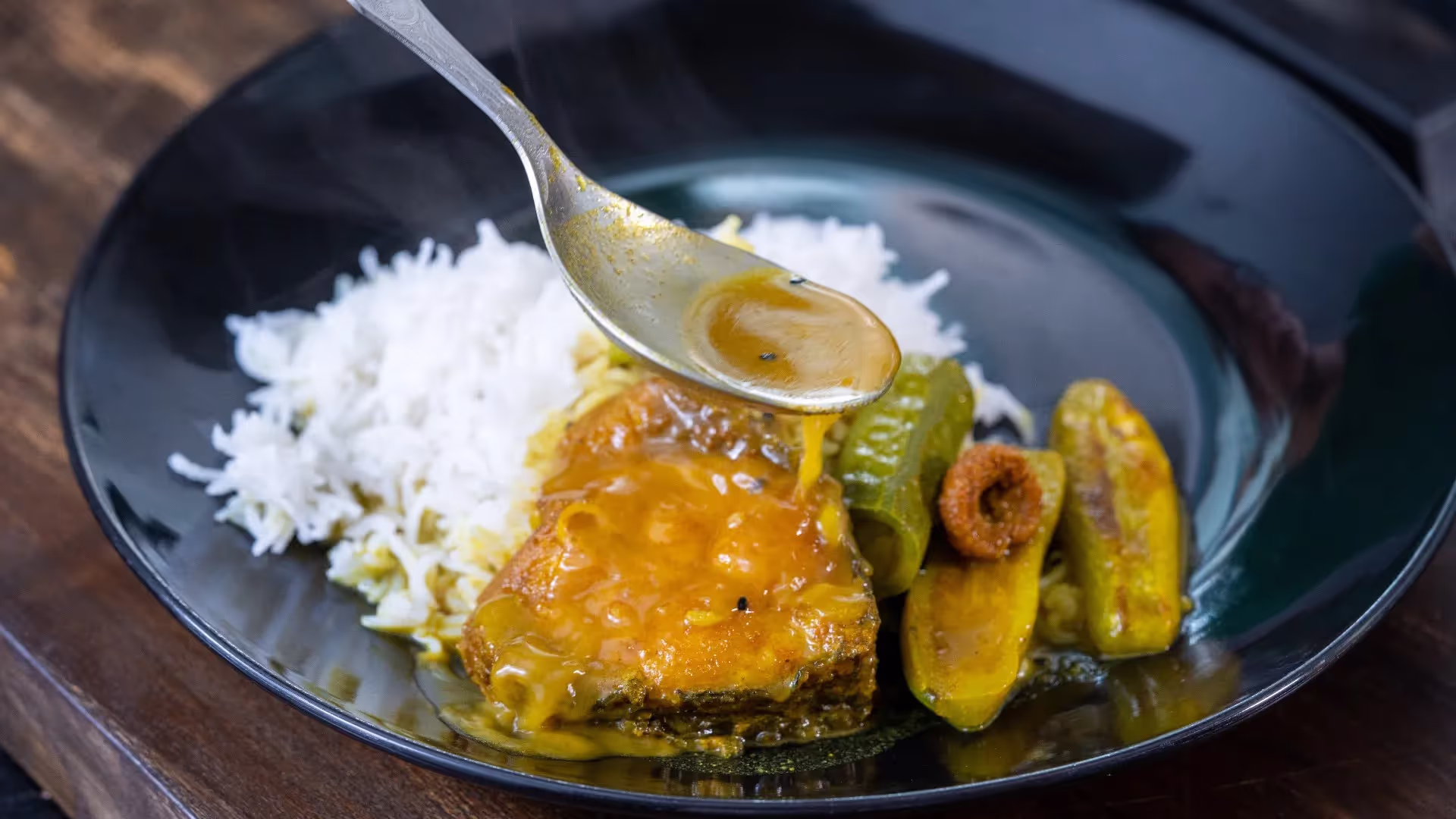 Rui Machher Jhol