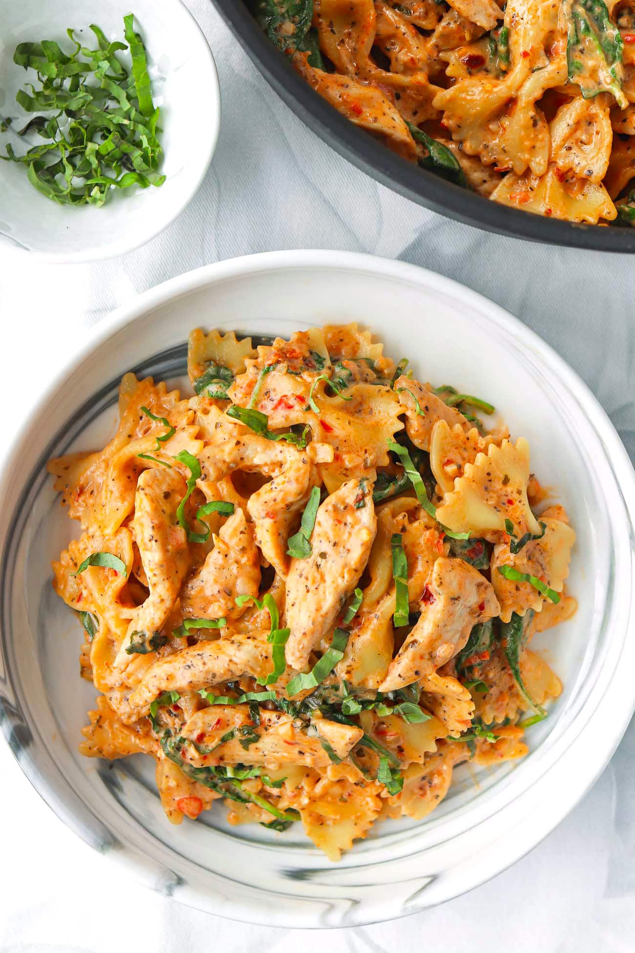 Creamy Red Pesto Pasta with Chicken