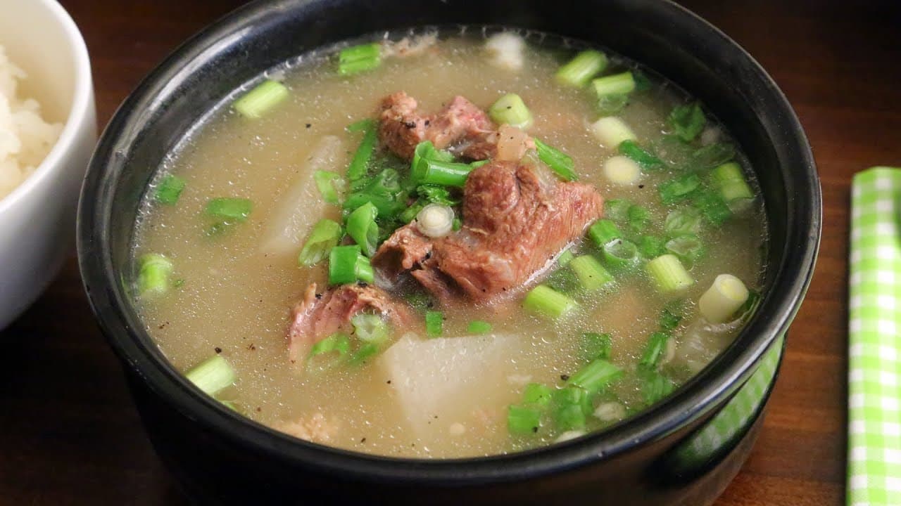 Ox-Bone Soup (Seolleongtang)