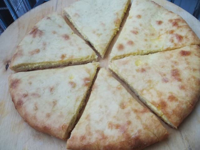 Imeruli (Imeretian) Khachapuri