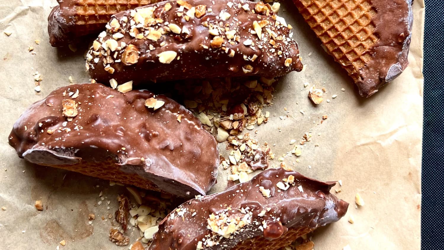 How to Make Your Own Choco Tacos Using Stroopwafels