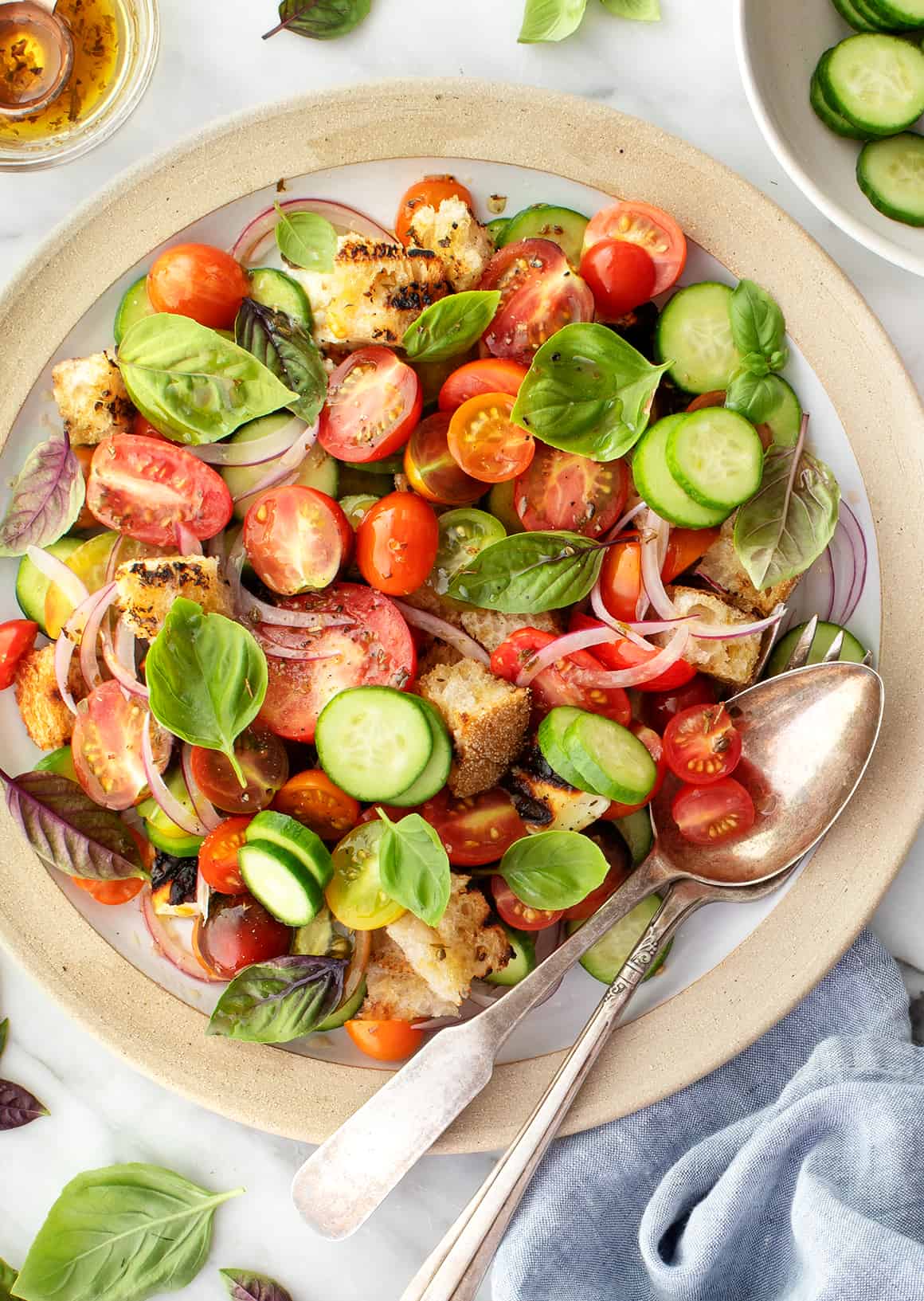 Grilled Halloumi Salad