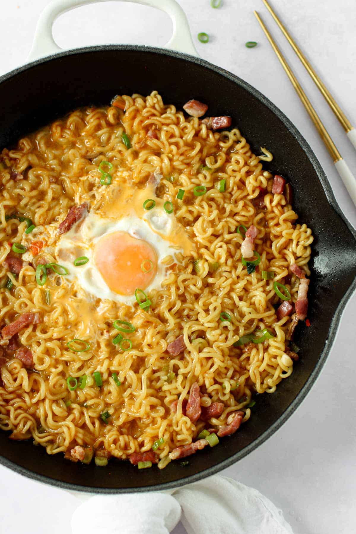 5-Minute Shin Ramen (5 INGREDIENTS ONLY!)