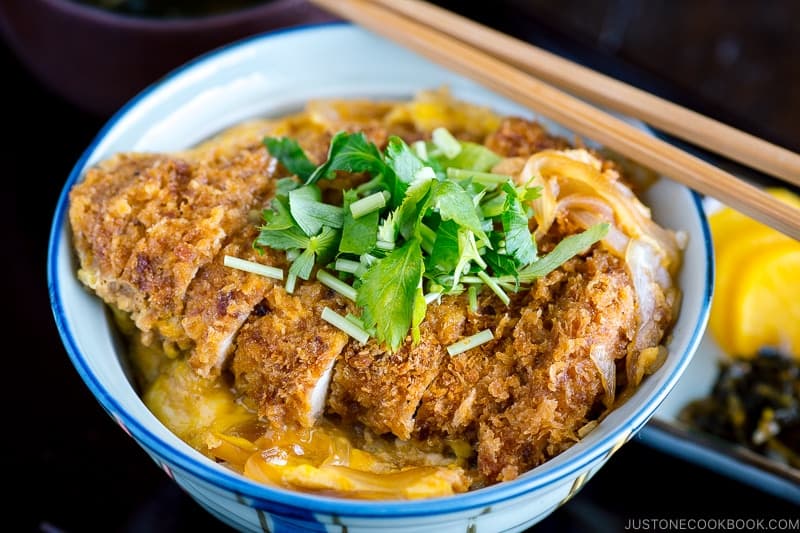 Baked Katsudon (Japanese Crispy Baked Cutlet Rice Bowl)