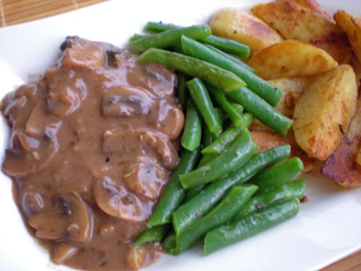 Jaeger Schnitzel