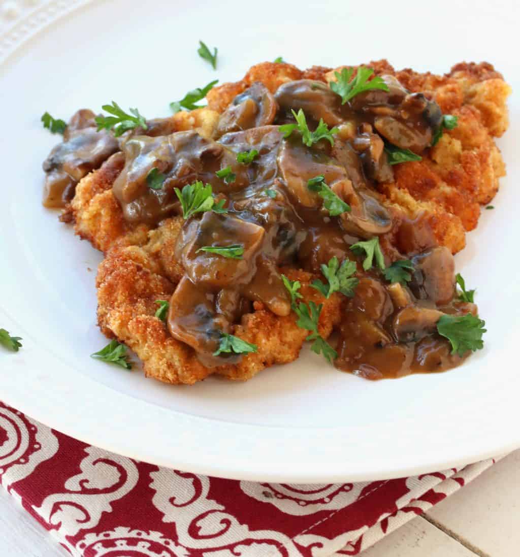 Jägerschnitzel (Schnitzel with Mushroom Gravy)