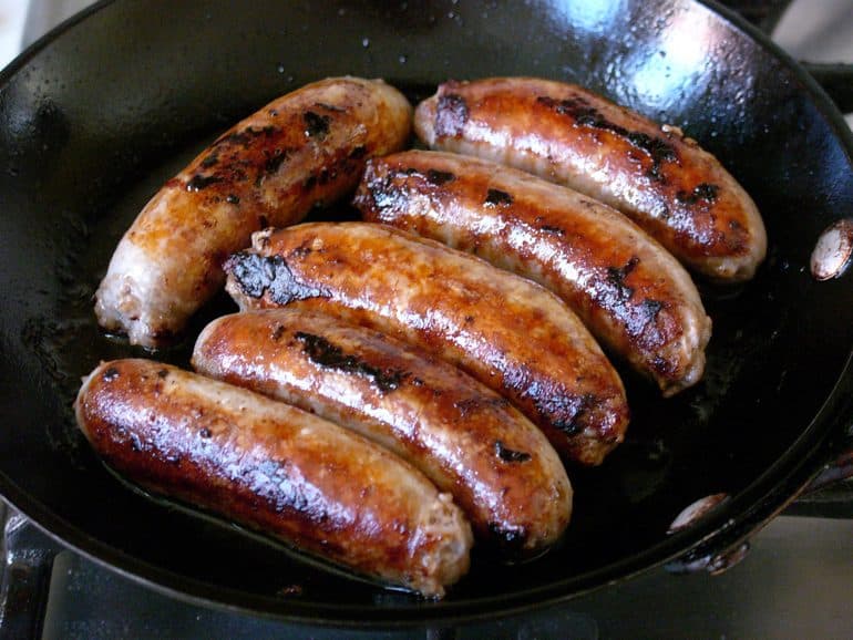 Lincolnshire Sausage Recipe (Traditional Breakfast Bangers)