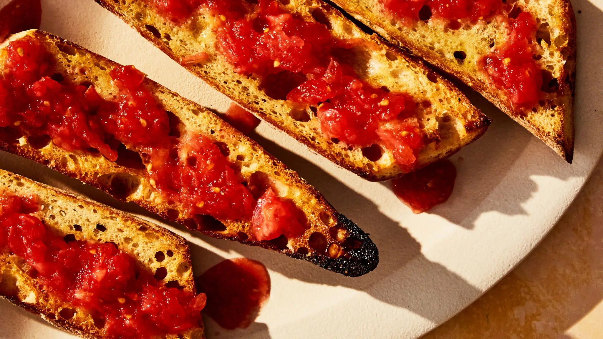 Pan con Tomate