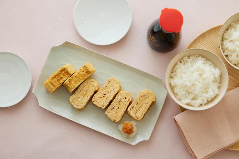 Tamagoyaki Recipe (Japanese Sweet Rolled Omelette)