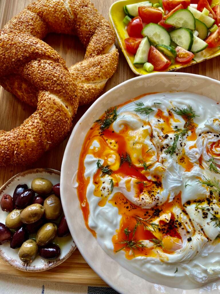 Poached Eggs with Garlic Yoghurt (Çılbır)