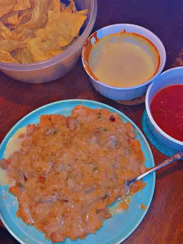 Arroz Con Pollo with Queso (Mexican Restaurant-Style)