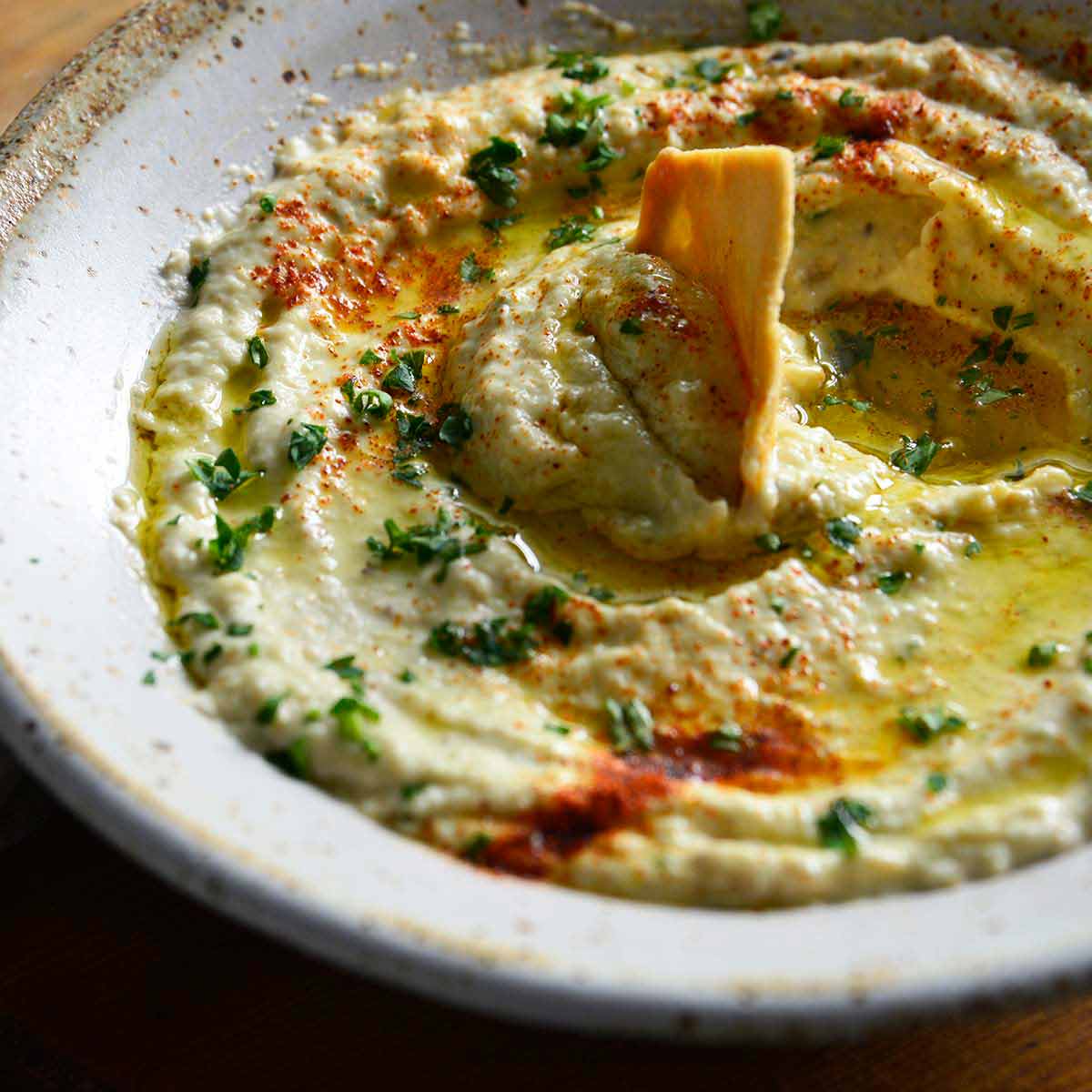 Baba Ganoush Recipe (Middle Eastern Roasted Eggplant Dip)