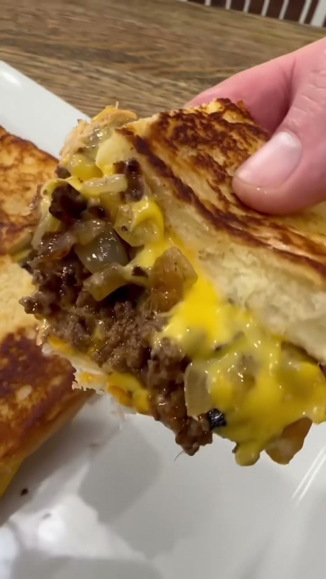 Caramelized Onion Cheeseburger Sliders