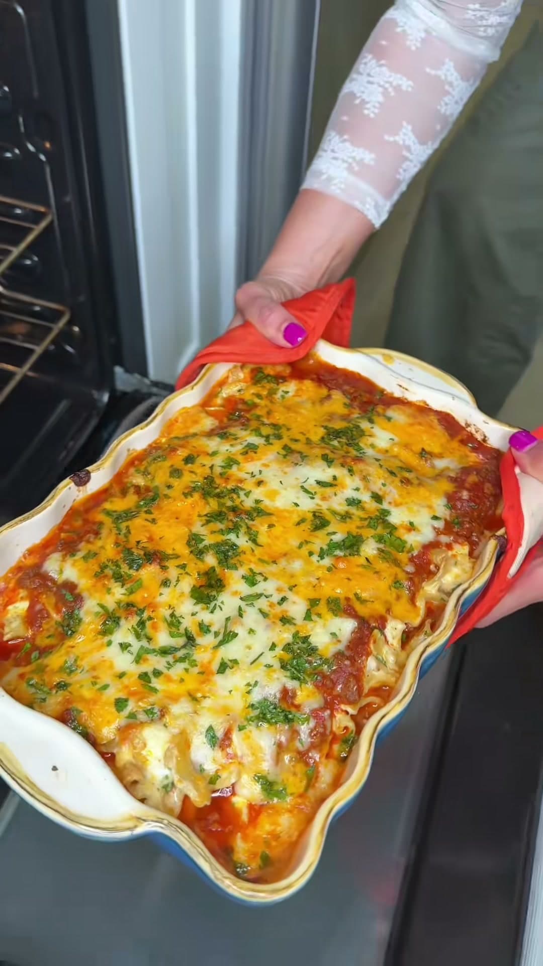 Cheesy Noodle Bake Casserole