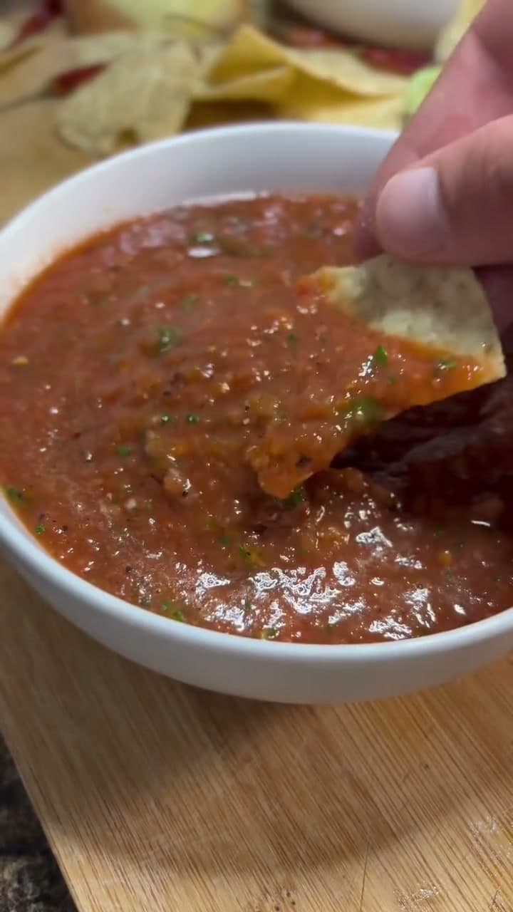 Restaurant Style Smoky Chipotle Salsa
