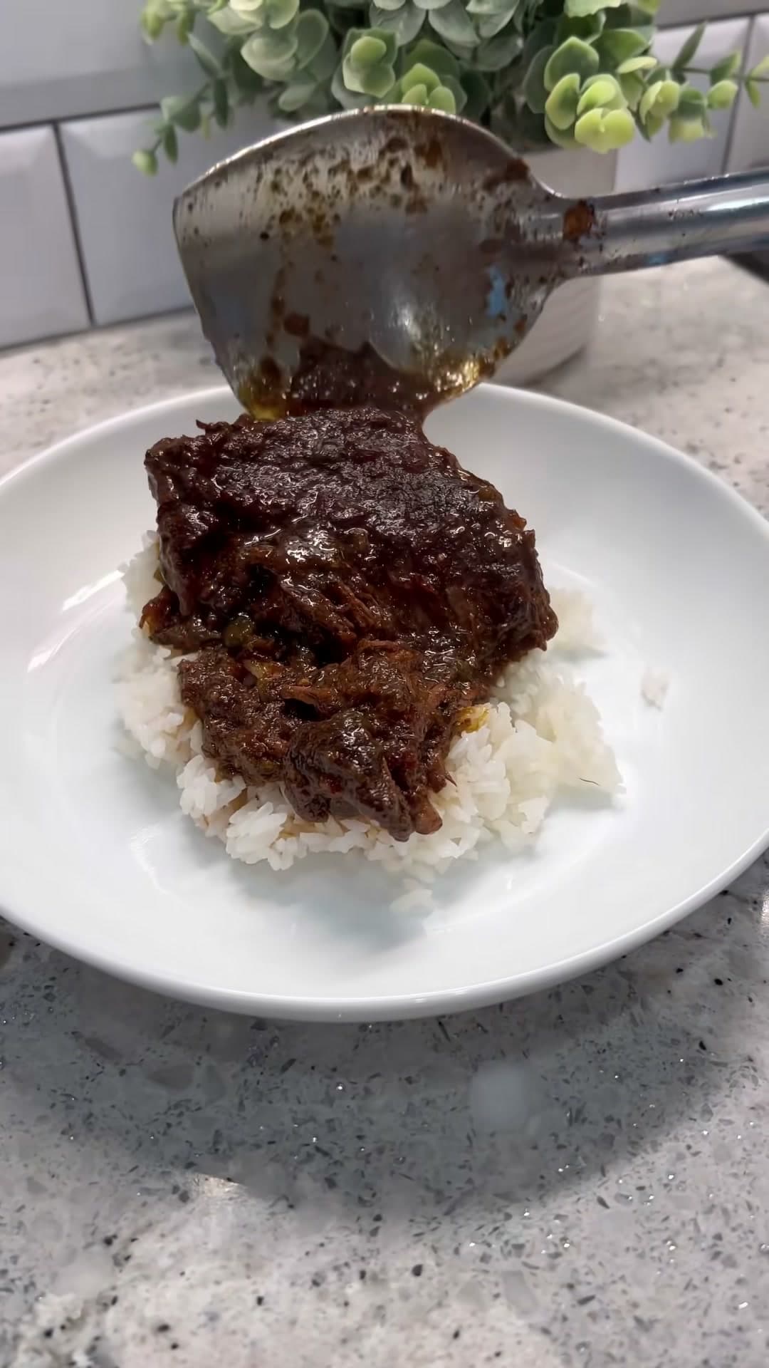Smothered Steak and Onion Gravy