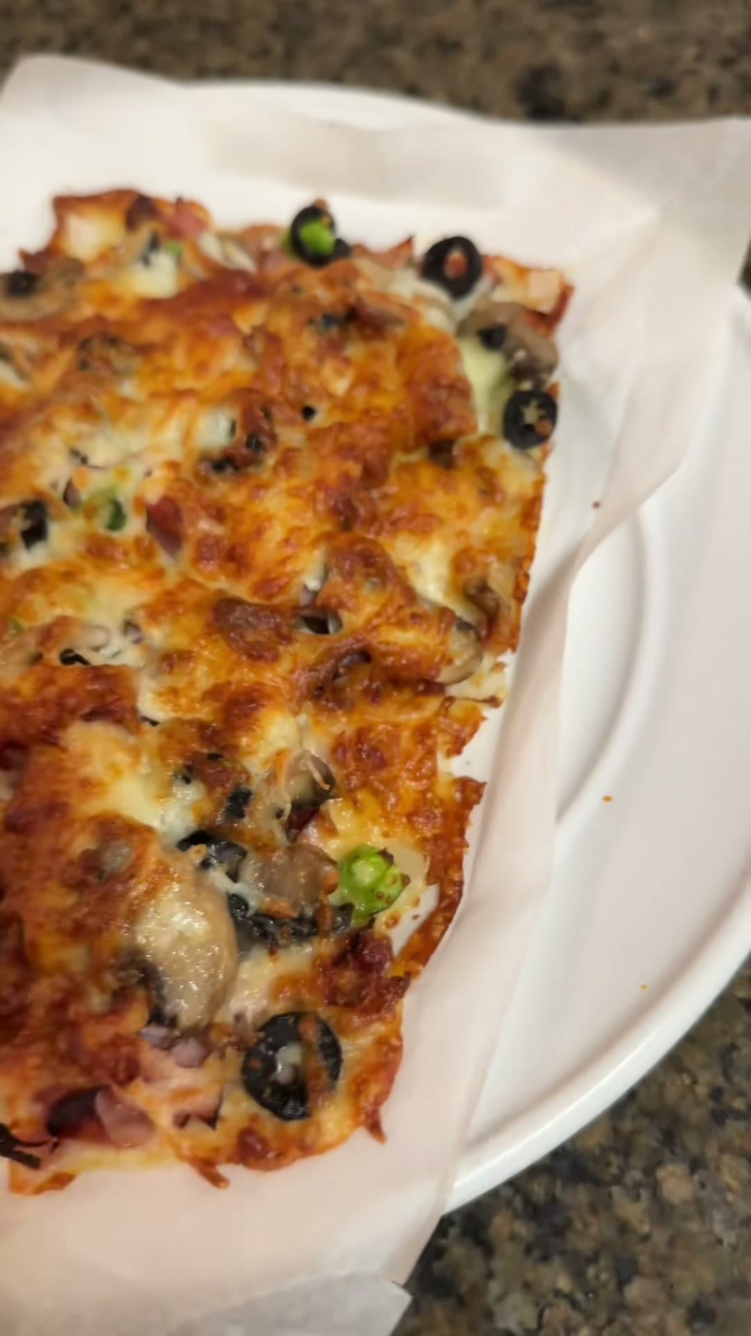 Crustless Pizza