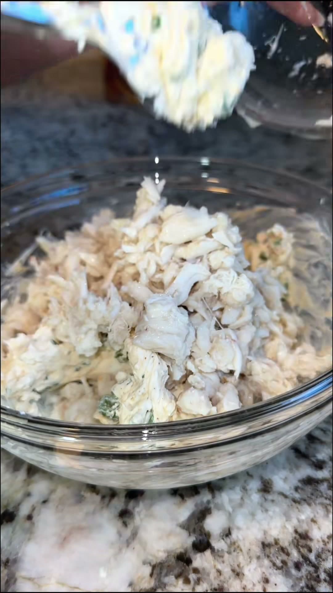 Creamy Crab-Stuffed Mushrooms With Parmesan Crust