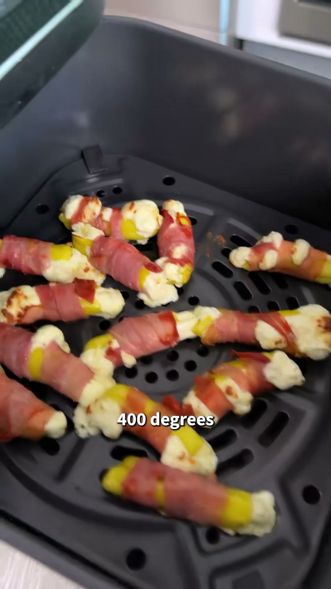 Pepperoncini Poppers