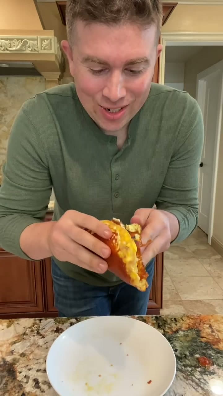 Crispy Cheese Egg Taco