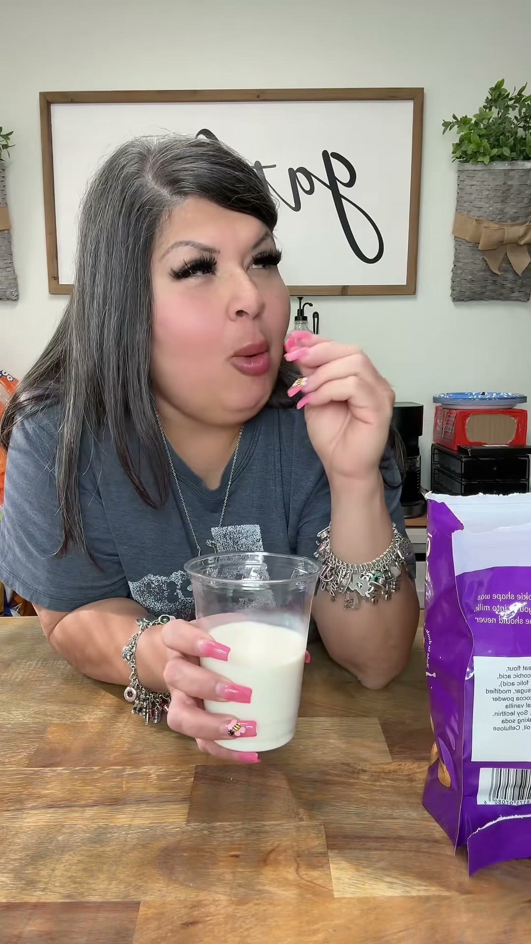 Chocolate Chip Cookie Dunkers Review