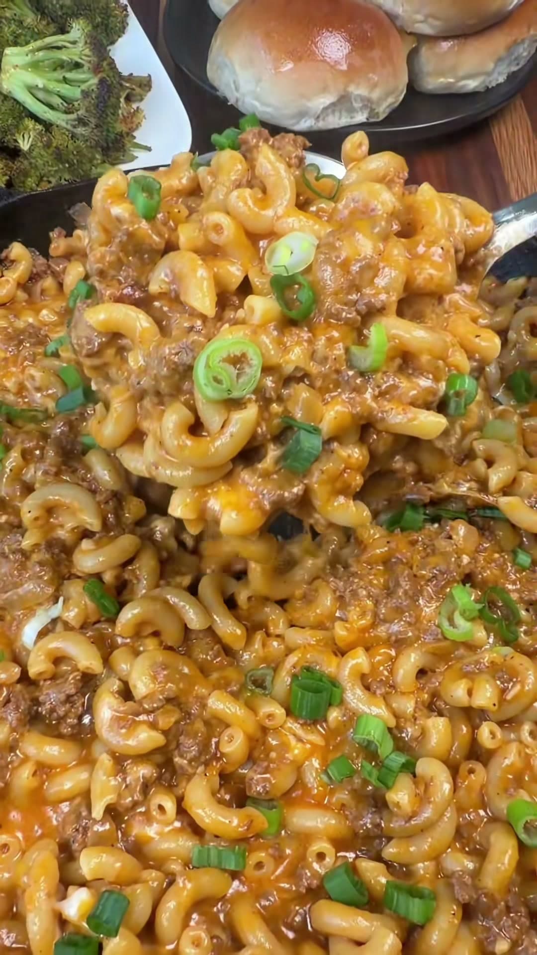 One-Pan Cheeseburger Mac