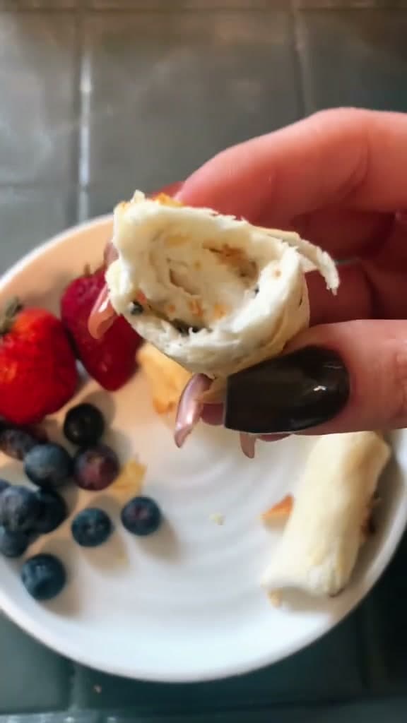 Everything Bagel Tortilla Roll