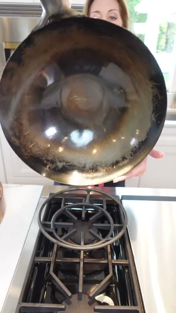 How to Clean and Season a Wok