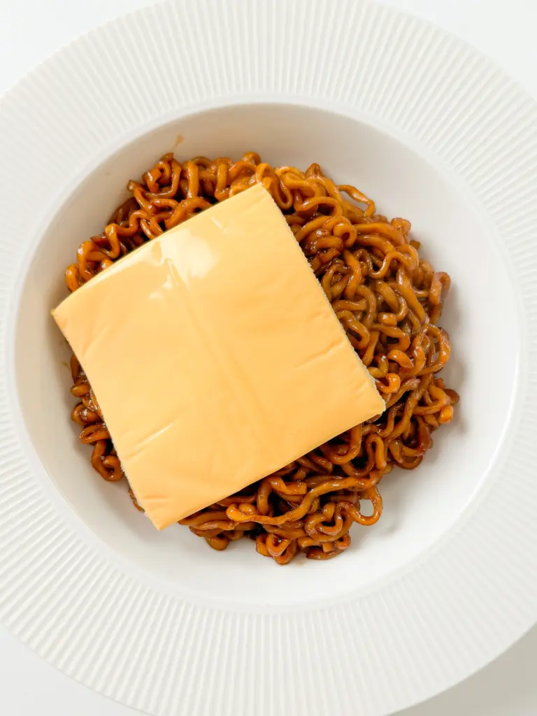chapagetti with egg cheese